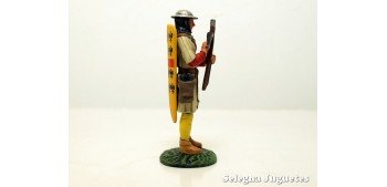 BALLESTERO GENOVES SIGLO XIV SOLDADO PLOMO 54 mm escala 1/32