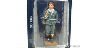 Lote 8 figuras soldados del siglo XX