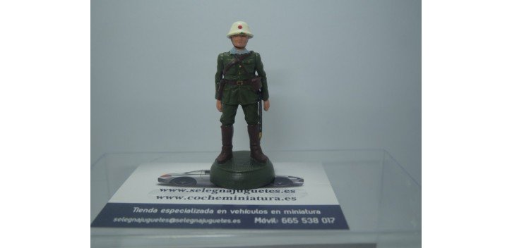 Oficial ejercito imperial 1/32 Almirall Palou